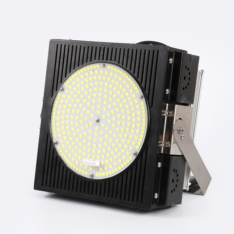 Two Drivers, High Performance Heatsink, Long Lifespan