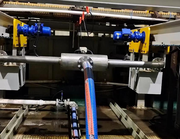 High pressure flushing mechanism