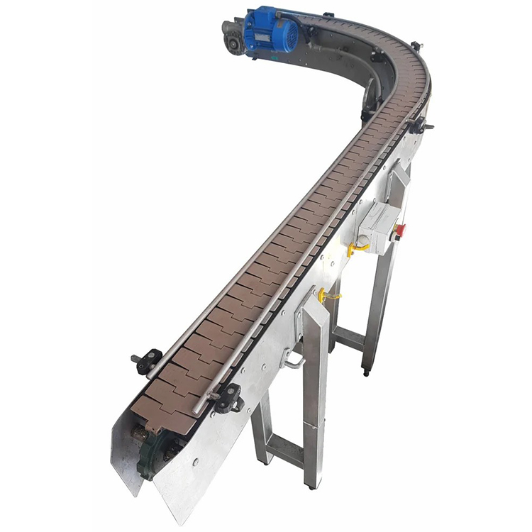 Plastic turning slat top conveyor system